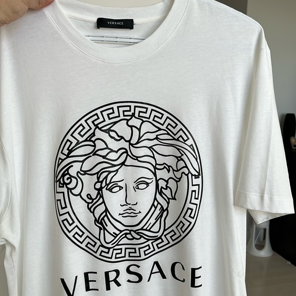 Versace T Shirt - Picture 1 of 2